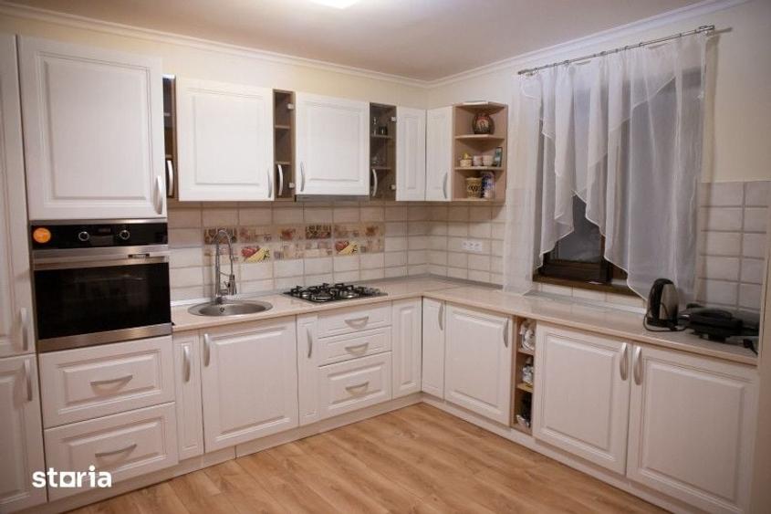 Casă cu 5 camere cu Teren 300 Mp în Apahida