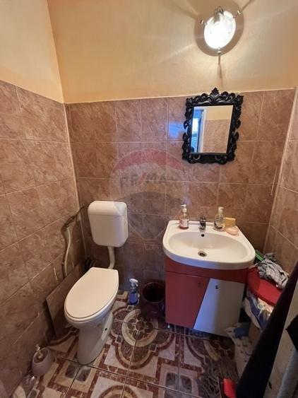 Casă individuală cu 6 camere cu Canalizare în Mărășești
