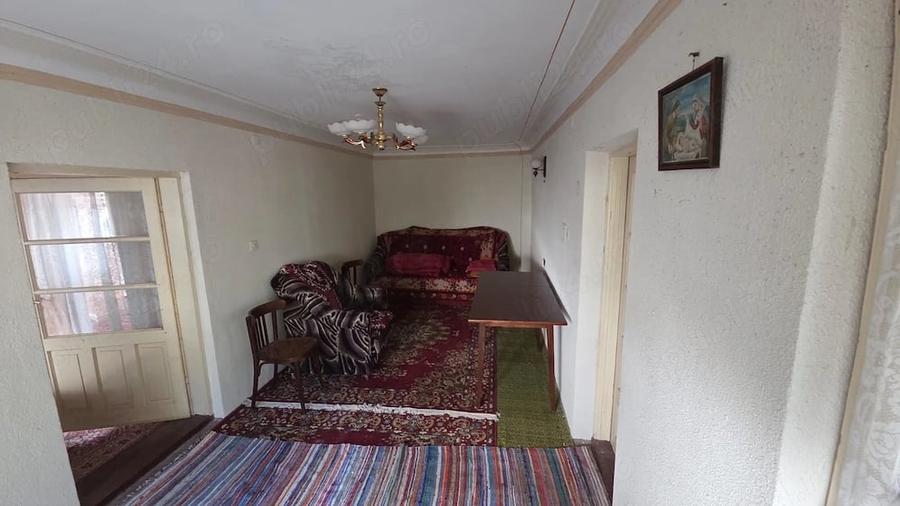 Casă cu Teren 377 Mp în Vidra