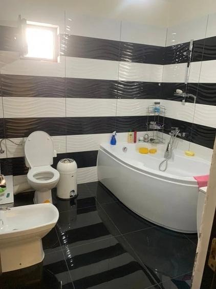 Casă cu Teren 249 Mp în Central