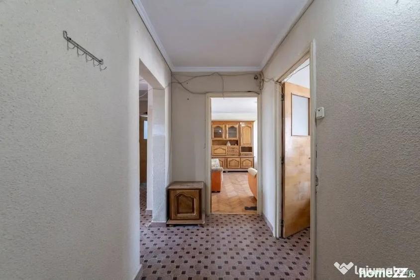 Apartament cu 3 camere decomandat în Găvana