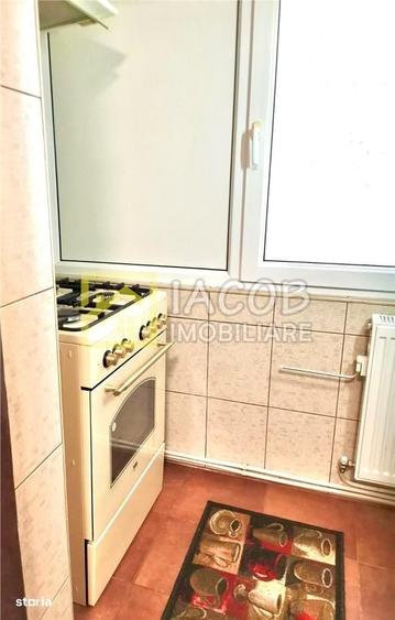 Apartament cu 3 camere decomandat în Alecu Russo