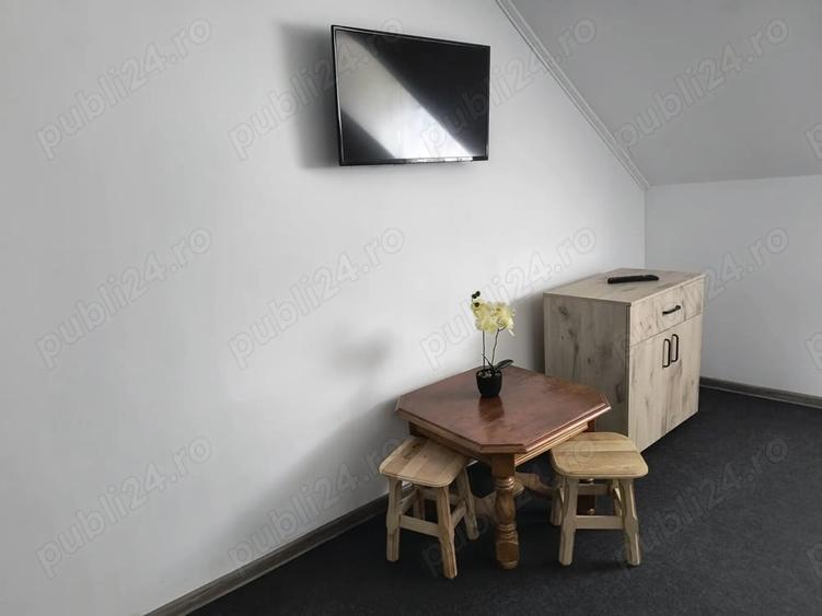 Casă cu 6 camere cu Teren 890 Mp în Cerdac