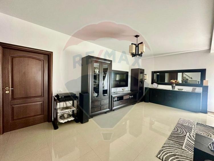 Casă individuală cu 6 camere cu Teren 600 Mp în Brănești