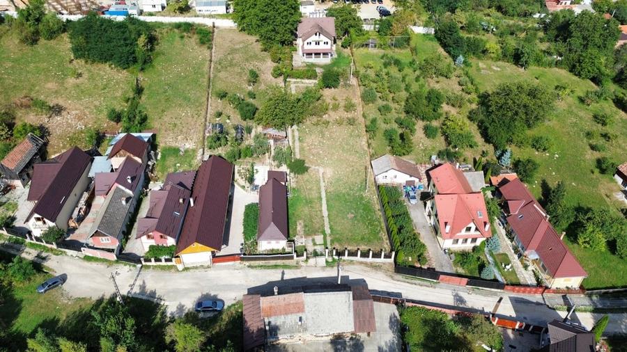Casă individuală cu 4 camere cu Canalizare în Săcele