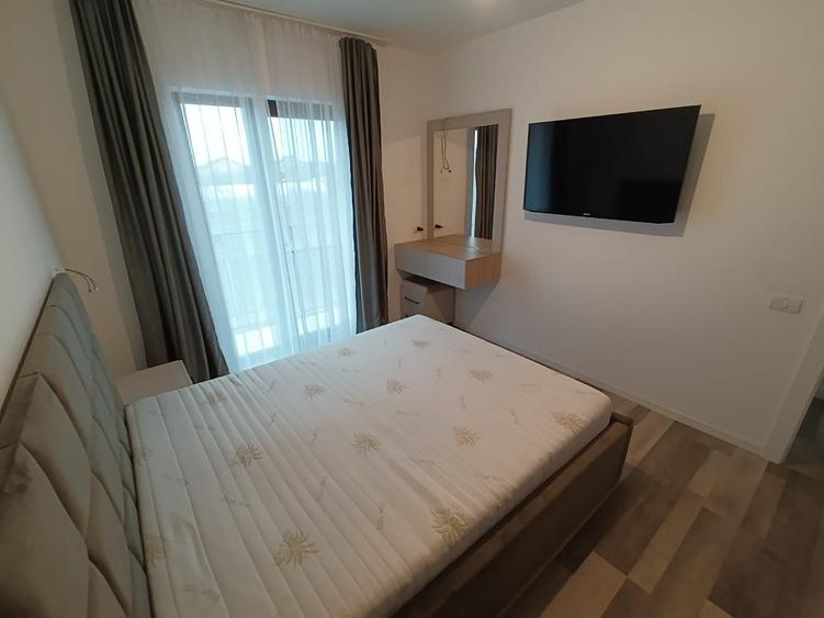 Casă cu 4 camere cu Teren 300 Mp în Urseni