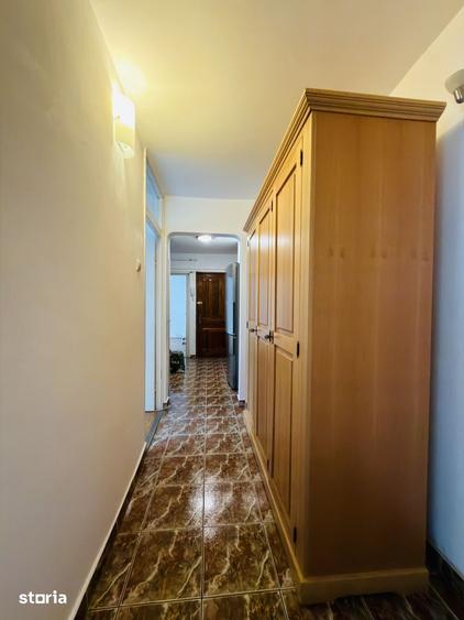 Apartament cu 3 camere decomandat, mobilat în Soarelui