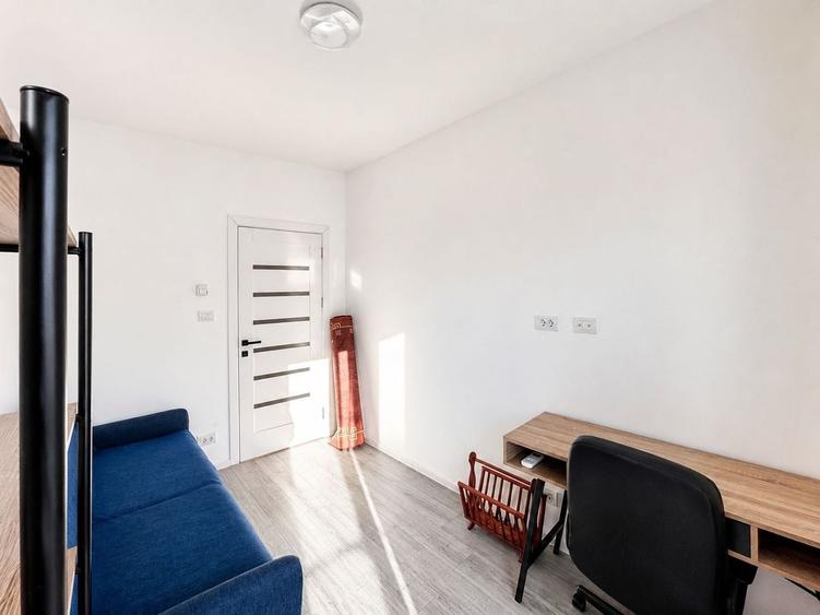 Apartament cu 3 camere decomandat, mobilat în Central