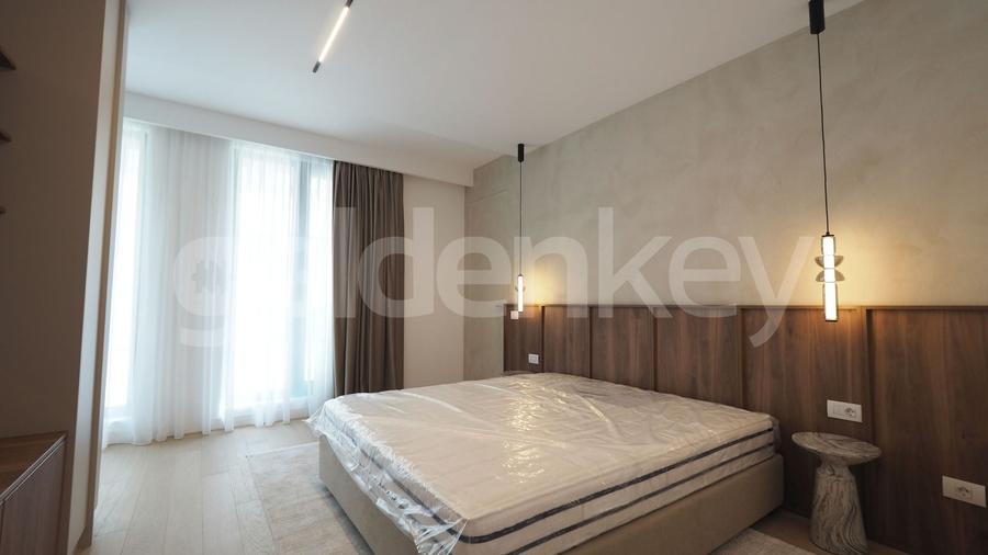 Apartament cu 4 camere semidecomandat, mobilat în Aviatorilor