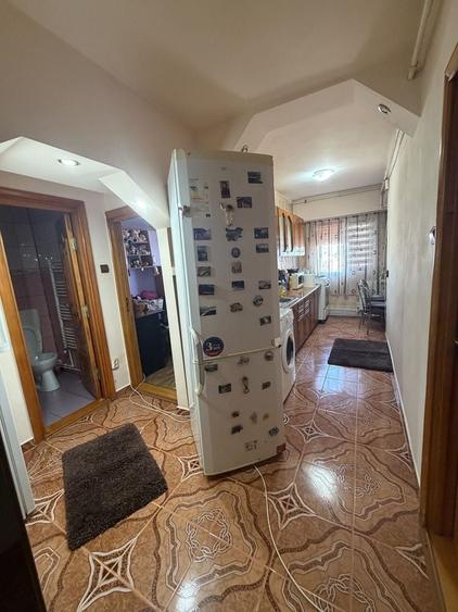 Apartament cu 2 camere decomandat în Micro 5