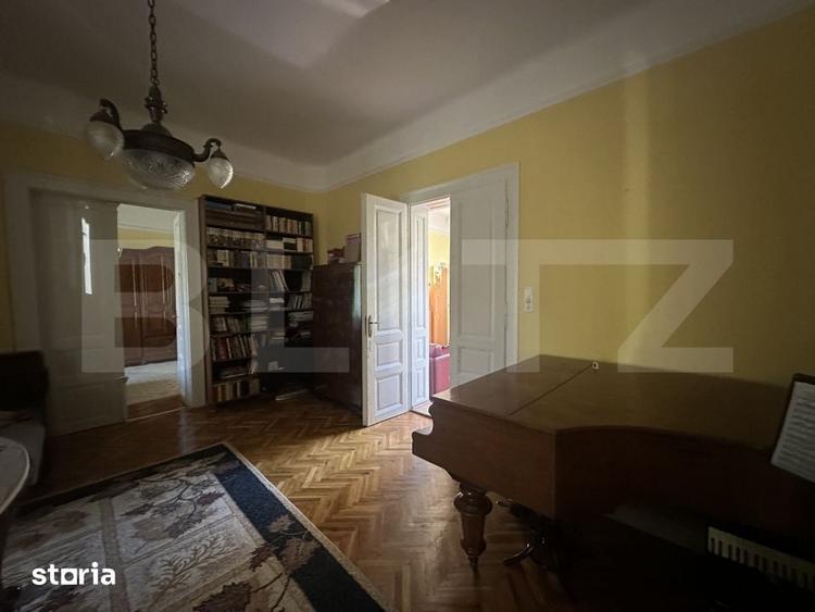 Casă cu 5 camere decomandat cu Teren 311 Mp în Central
