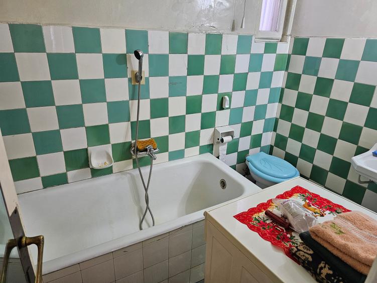 Apartament cu 2 camere semidecomandat în Vatra Luminoasă