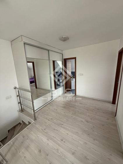 Duplex cu 3 camere cu Canalizare în Sud
