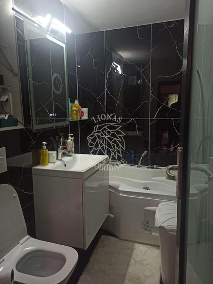 Apartament cu 3 camere decomandat, mobilat în Independenței