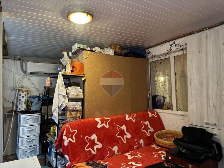 Casă cu 2 camere cu Teren 88 Mp în Rahova