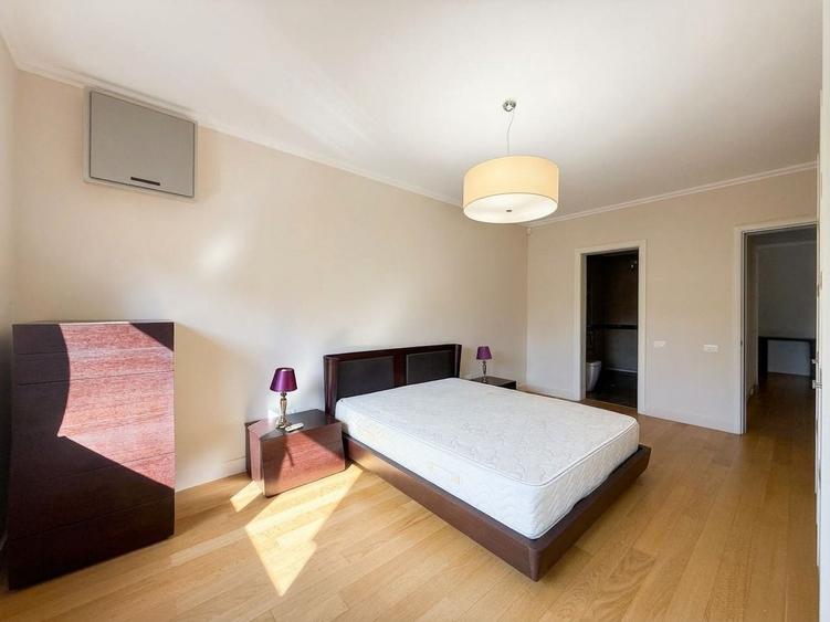 Apartament cu 4 camere în Herăstrău