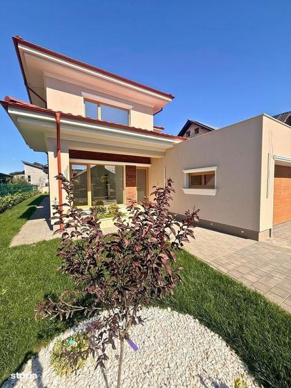 Casă cu 4 camere decomandat în Mogoșoaia