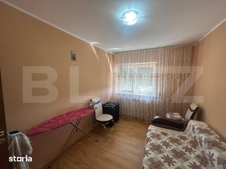 Apartament cu 3 camere decomandat în Micro 11