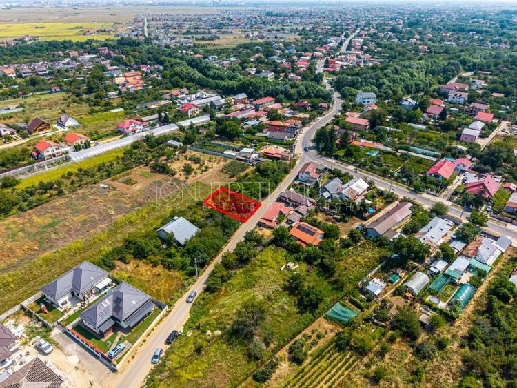 Teren Construcții intravilan de 400 mp, în Domnești