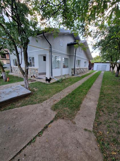 Casă cu 4 camere în Brebu