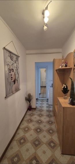 Apartament cu 2 camere decomandat în Slănic-Moldova