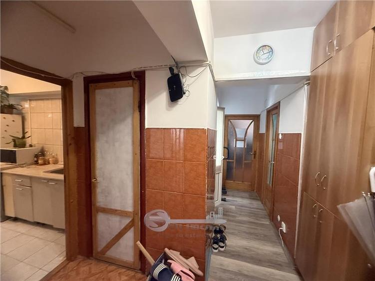 Apartament cu 2 camere decomandat, mobilat în Galata