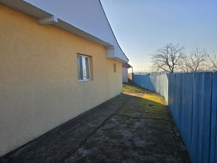 Casă individuală cu 4 camere în Central