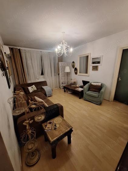 Apartament cu 4 camere semidecomandat în Tomis Nord