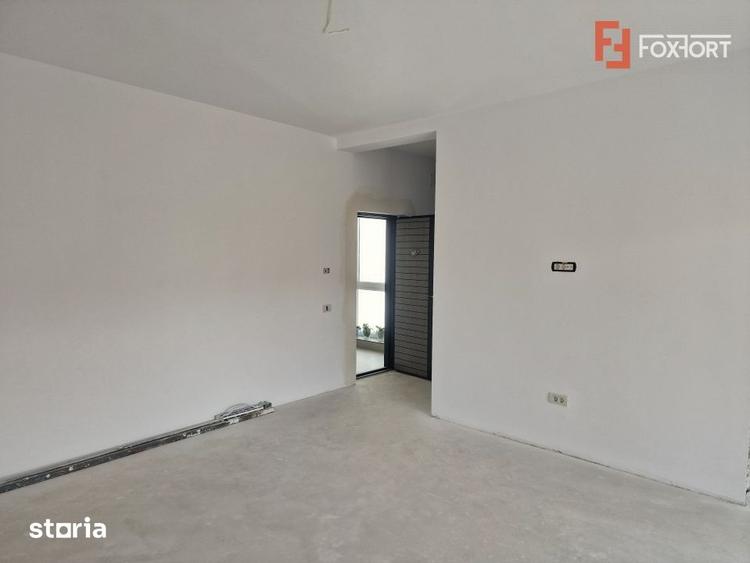 Apartament cu 2 camere decomandat în Remetea Mare