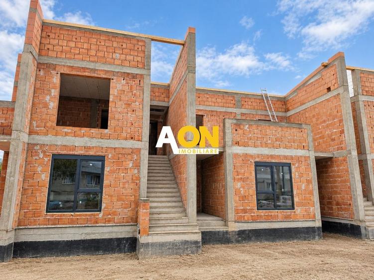 Apartament cu 3 camere decomandat în Cetate