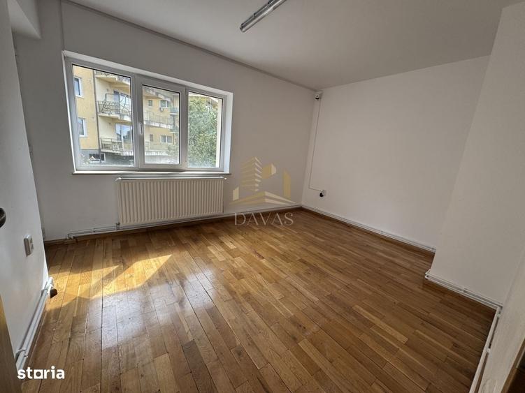 Casă cu 4 camere în Andrei Mureșanu