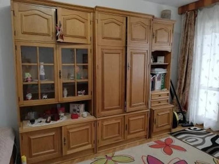 Apartament cu 3 camere decomandat în Aleea Carpați