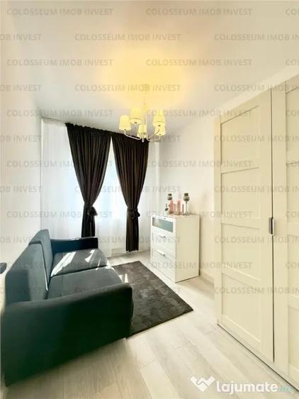 Apartament cu 3 camere semidecomandat în Centrul Civic