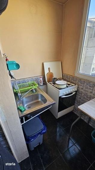 Apartament cu 3 camere în Dragoș Vodă