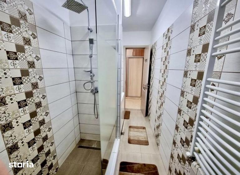Garsonieră decomandată în Decebal