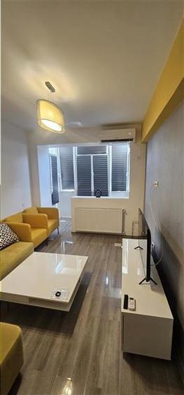 Apartament cu 2 camere decomandat, mobilat în Universitate