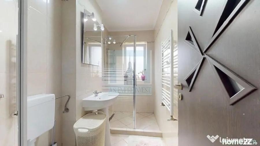 Apartament cu 3 camere decomandat în Sânpetru