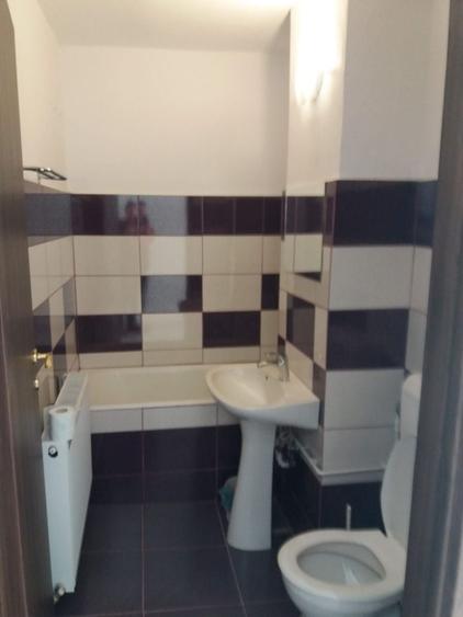 Apartament cu 2 camere semidecomandat în Cetate