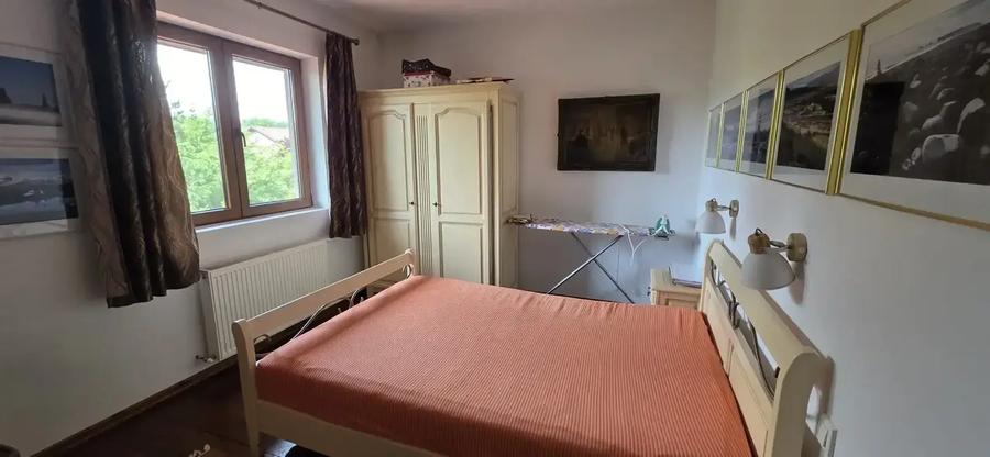 Casă cu 5 camere cu Canalizare în Corbeanca