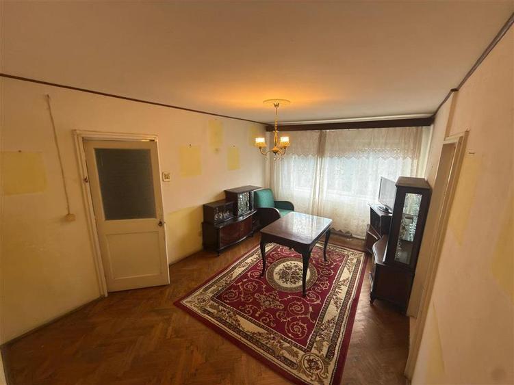 Apartament cu 2 camere semidecomandat în Primăverii