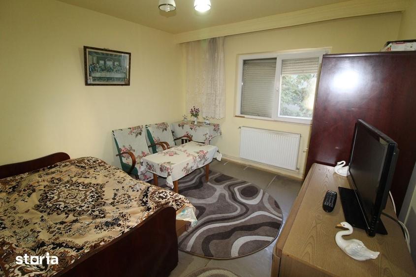 Apartament cu 3 camere decomandat în Central