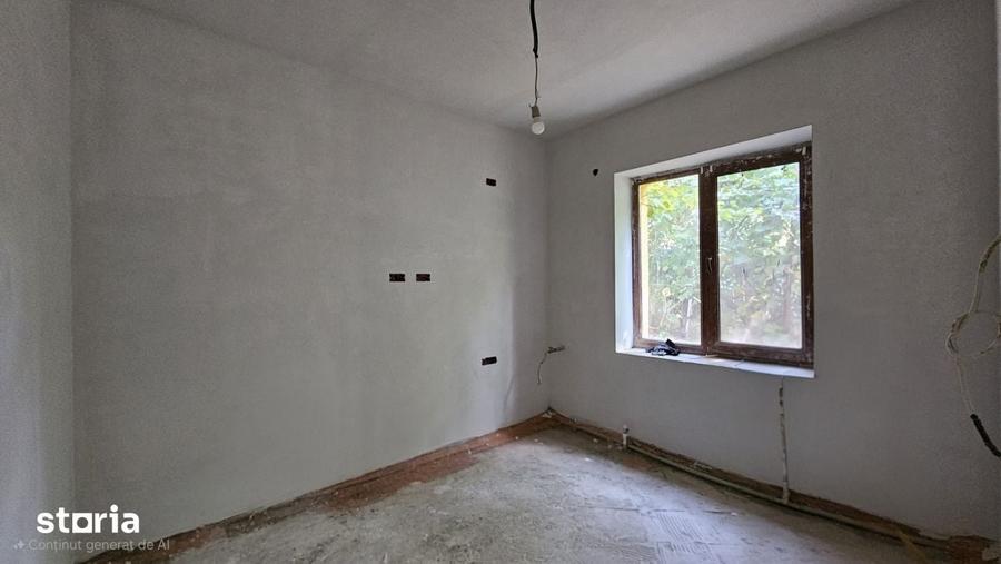 Casă cu 3 camere cu Teren 720 Mp în Păcurari