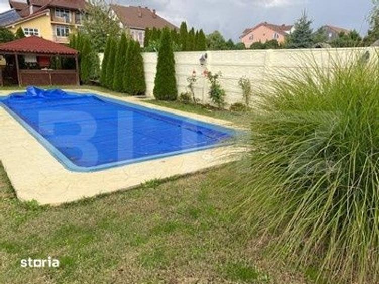 Casă cu 8 camere cu Teren 1445 Mp în Doba