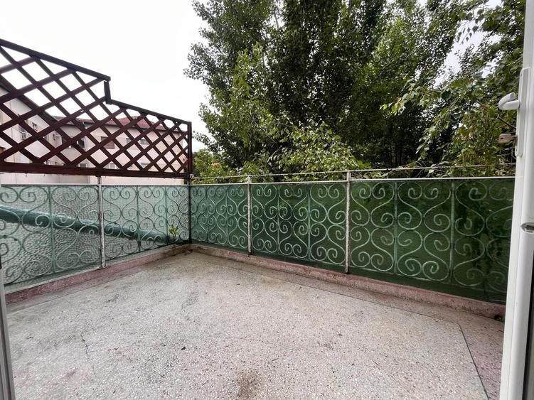 Apartament cu 3 camere în Punctele Cardinale