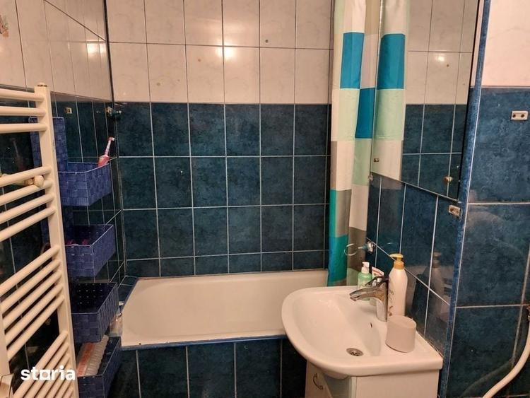 De vanzare apartament 3 camere decomandat et intermediar - 1