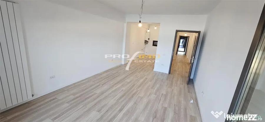 Apartament cu 3 camere decomandat în Mamaia