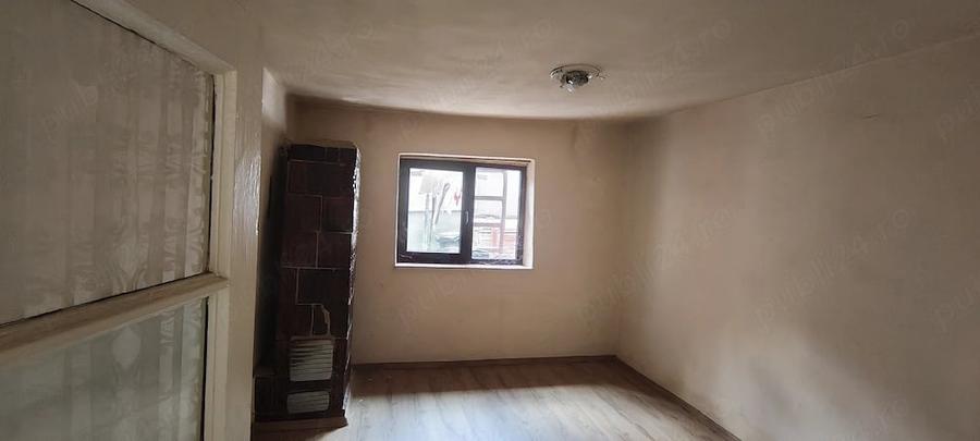 Casă cu Teren 215 Mp în Central