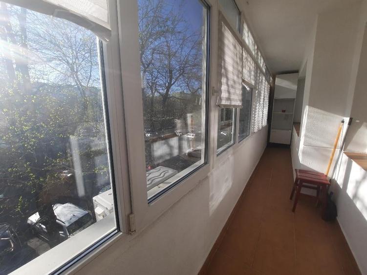Apartament cu 2 camere semidecomandat, mobilat în Cantemir