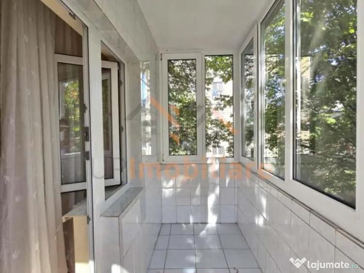 Apartament cu 3 camere decomandat în Decebal