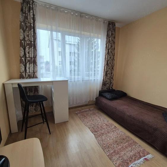 Garsonieră decomandată în Central